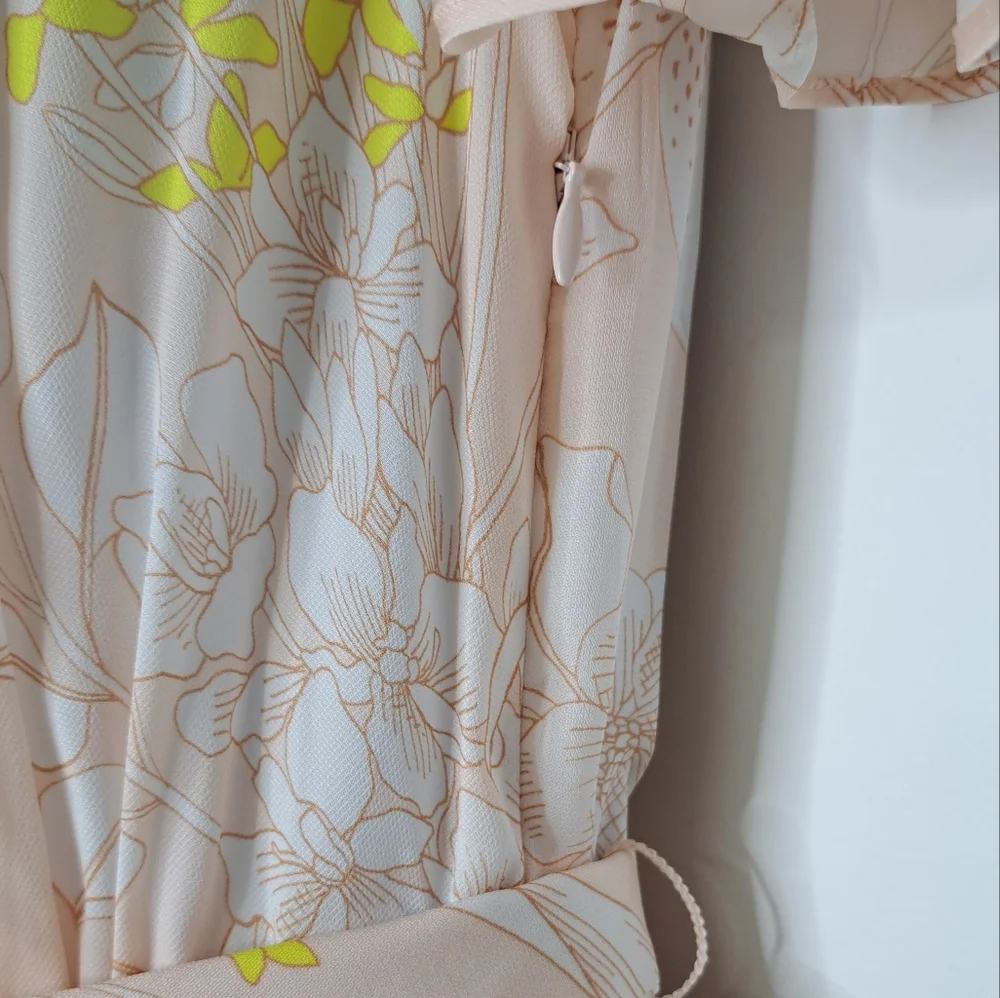 Reiss Carlotta Short Flutter Sleeve Dress in Blush Size US 4 - Picture 10 of 16